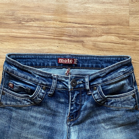 2000s  Moto Low rise jeans size 28 or size 4 - Picture 2 of 4